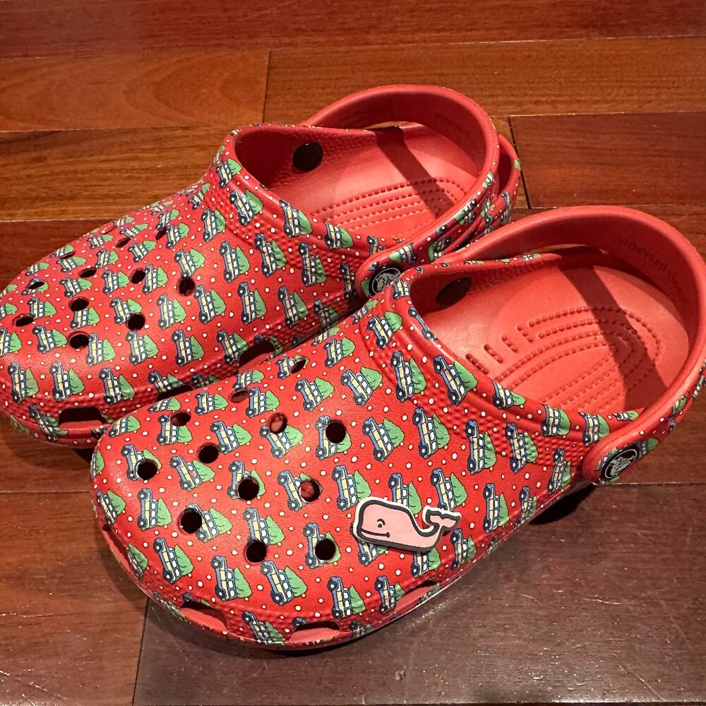 Vineyard Vines x Crocs Red Holiday Classic Clogs Size M5 W7